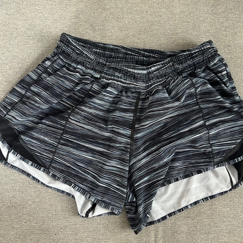 Lululemon Hotty hot shorts
